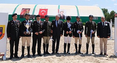 Jandarmanın 186'ncı yılı binicilik organizasyonuyla kutlandı