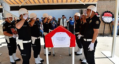 Kalp krizi geçiren polis memuru son yolculuğuna uğurlandı