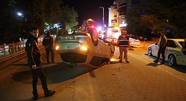 Kastamonu'da, kontrolden çıkan otomobil takla attı