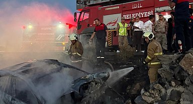 Kayaya çarpıp alev alan otomobilin sürücüsü öldü