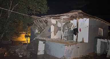 Kırşehir'de sel nedeniyle 1 ev yıkıldı, 3 ev ağır hasar gördü