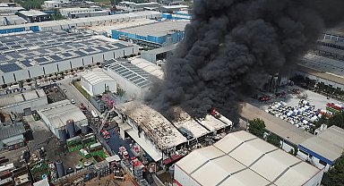 Kocaeli'de boya ve metal kaplama tesisinde yangınYeniden