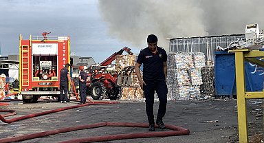 Kocaeli'de geri dönüşüm tesisinde yangın