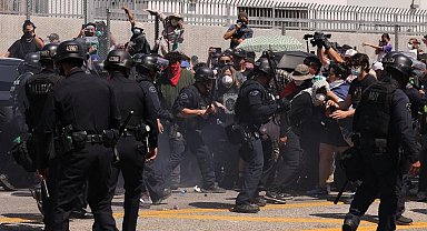 Los Angeles'ta görevlendirilen Ulusal Muhafızlar bazı sivilleri gözaltına aldı