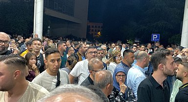 Manisa Büyükşehir Belediye Başkanı Zeyrek'i elektrik çarptı, hastaneye kaldırıldı