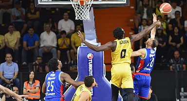 Mersin Spor- Anadolu Efes: 81-84