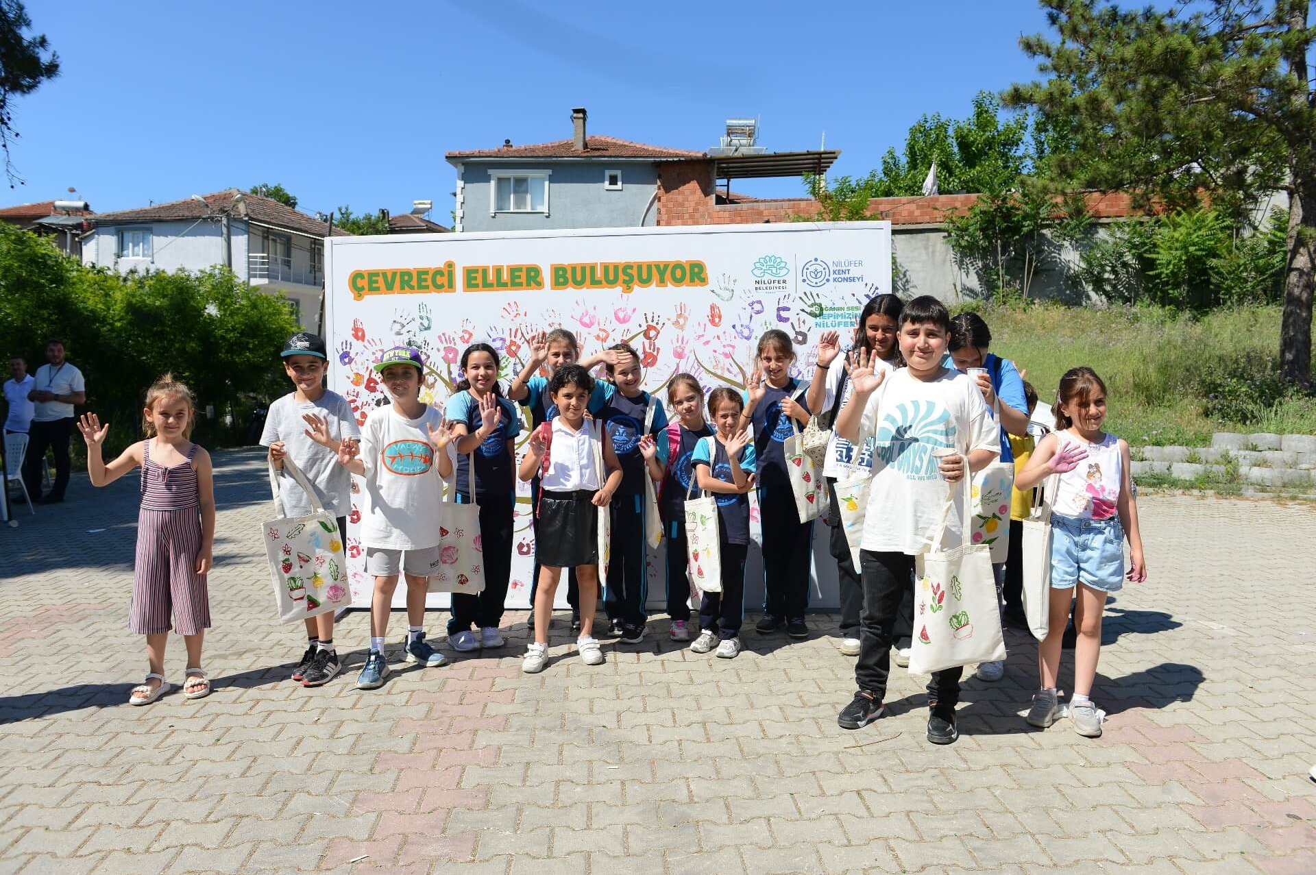 Minik eller çevre için Konaklı’da buluştu