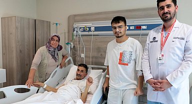 Oğlunun karaciğeriyle hayata tutundu