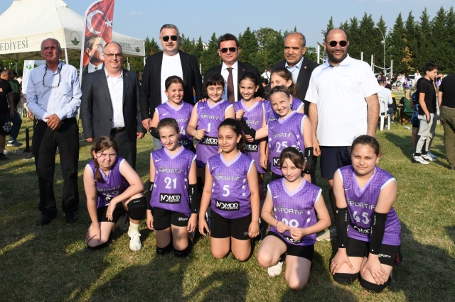 Osmangazi’de Kız Çocukları İçin Mini Voleybol Şenliği