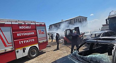 Ot yangınında alevler yediemin otoparkındaki araçlara sıçradı