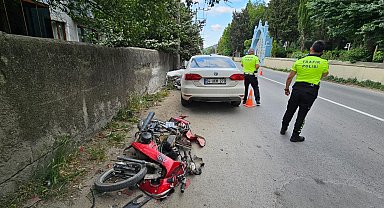 Otomobil ile motosiklet çarpıştı: 1 yaralı