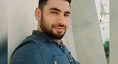 Otomobille çarpışan motosikletin sürücüsü öldü; kaza kamerada