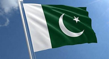 Pakistan'da askeri konvoya bombalı saldırı: 13 ölü