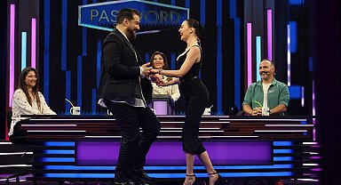 Password'ün bu haftaki konuğu Melis Sezen