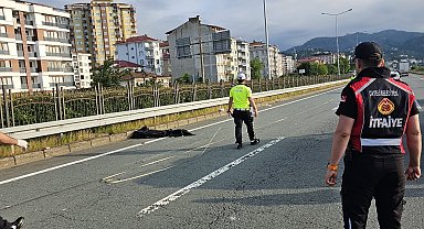Rize'de hafif ticari araç, bariyerlere çarptı: 2 ölü, 3 yaralı