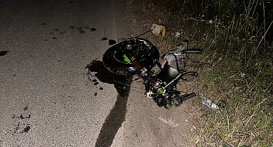 Sakarya'da otomobil ile 2 motosiklet çarpıştı; 2 ölü, 2 yaralı