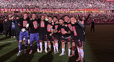 Samsunspor'dan Avrupa kutlaması