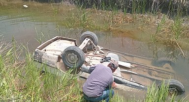 Satın aldığı kurbanlıkla evine dönerken kanala uçan otomobilinde yaşamını yitirdi