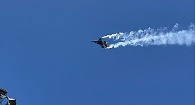 SoloTürk'ten Adapazarı'nda gösteri uçuşu