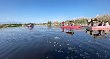 Sultan Sazlığı Milli Parkı'na bayramda ziyaretçi akını