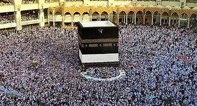 Suudi Arabistan'da 75 binden fazla hacı adayı geri gönderildi