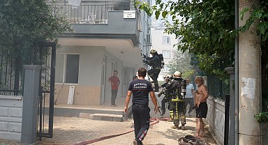 Tartıştığı arkadaşı ile onun ağabeyinin dairelerini ateşe verdi