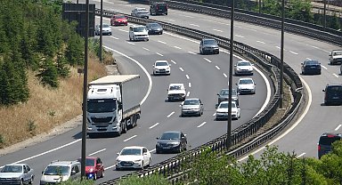 TEM Otoyolu Kocaeli geçişinde akıcı yoğunluk