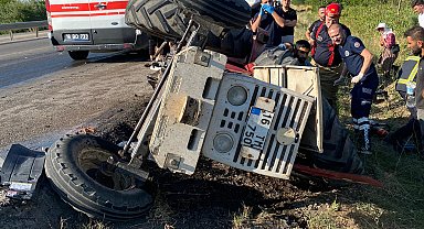 TIR'ın çarptığı traktörün sürücüsü yaralandı