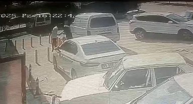 Tokalaştığı kişiyi tabancayla bacaklarından vurdu; o anlar kamerada