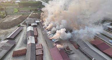 Tokat'ta tuğla fabrikasında yangın