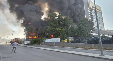 Trafoda çıkan yangın fabrikaya ve hastaneye sıçradı; hastalar tahliye ediliyor