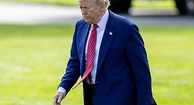 Trump, 'İran'ı Bombala' şarkısıyla B-2 uçağının videosunu paylaştı