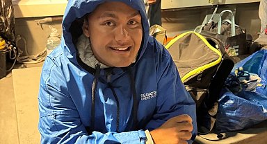 Ultra maraton yüzücüsü Tuna, Manş Denizi'ni geçen ilk otizmli birey olmak için kulaç atmaya başladı