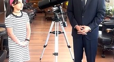 Uzay mühendisi olmak isteyen İlkim'e belediye başkanından teleskop hediyesi