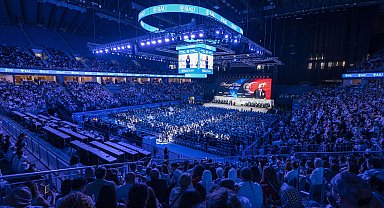 YKS Türkiye şampiyonu görme engelli Serçe, üniversiteyi de birincilikle bitirdi