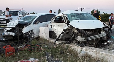 Yozgat'ta iki otomobil çarpıştı; 2 ölü, 1 yaralı