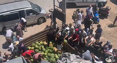 12 ton karpuzu ücretsiz dağıttılar