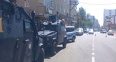Aile içi şiddet ihbarına giden ekiplere ateş açıp 3 polisi yaralayan şüpheli tutuklandı