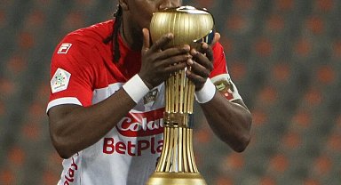 Akhisarspor ve Denizlispor amatöre düştü, Rodallega halen sahada