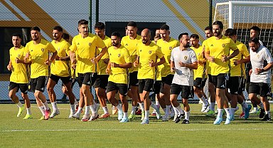 Aliağa FK'dan ayrılan Mehmet Fuat Eskişehirspor'da