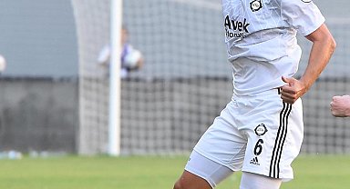 Altay'da Ceyhun ve Özgür beklemede