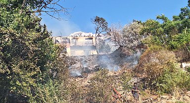 Ankara'da ağaçlık alanda çıkan yangın gecekondulara sıçradı; 4 kişi dumandan etkilendi