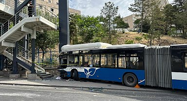 Ankara'da belediye otobüsünün karıştığı zincirleme kazada 26 kişi yaralandı