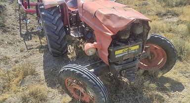 Ankara'da, devrilen traktörün sürücüsü öldü