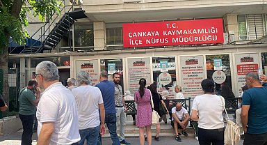 Ankara'da ehliyet yenileme yoğunluğu
