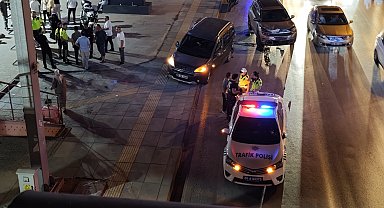 Ankara'da trafik kazası sonrası kavga kamerada; 4 yaralı