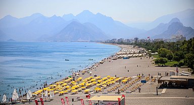 Antalya'da 95 yılın temmuz sıcaklık rekoru kırıldı