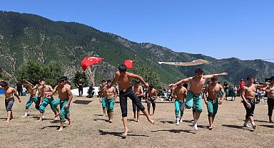 Artvin'de karakucak güreşleri düzenlendi