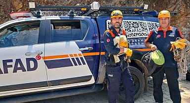 Ayağı kırılan leylek için seferber oldular