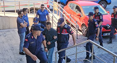 Babaanne ve 2 torununu, kardeşini dövdükleri için bıçaklamış